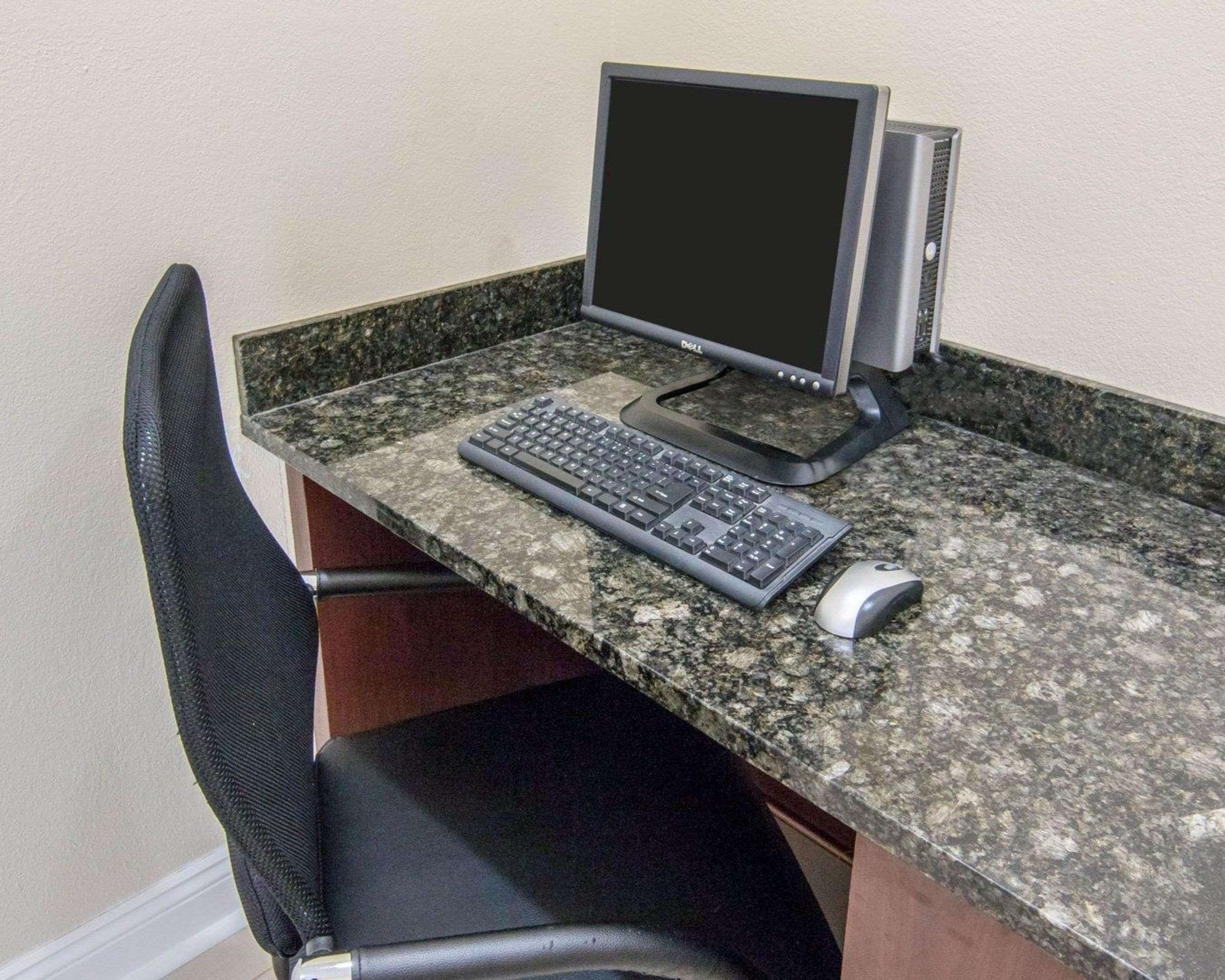 Computer in the lobby | Quality Inn And Suites