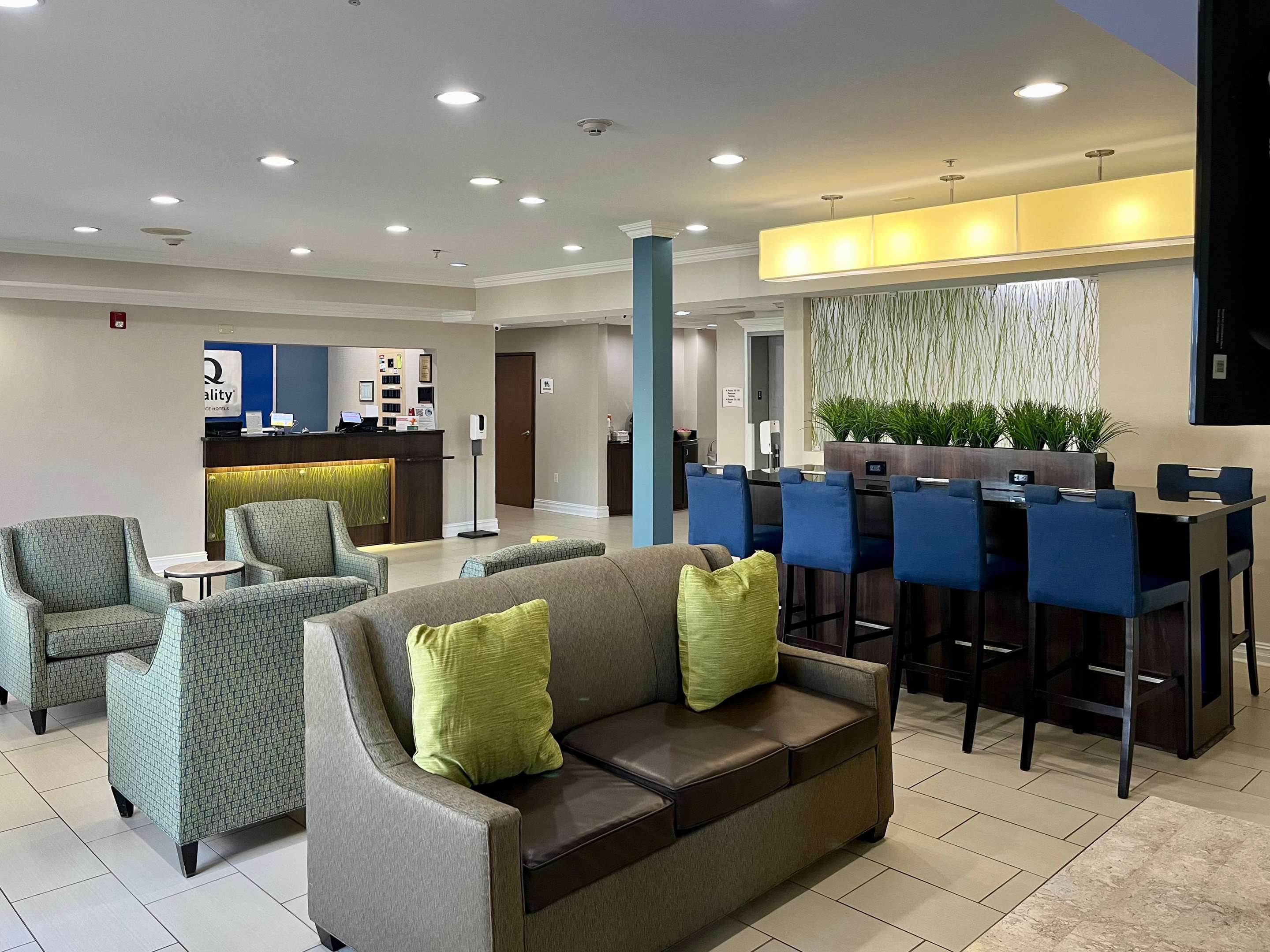 Hotel lobby | Quality Inn And Suites