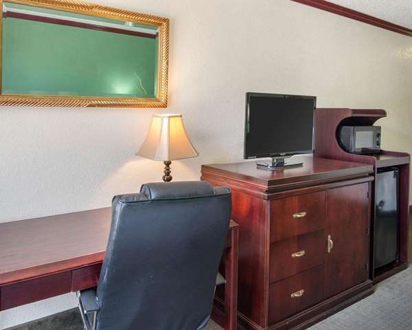  - Quality Inn Shreveport - I-20, Exit 13