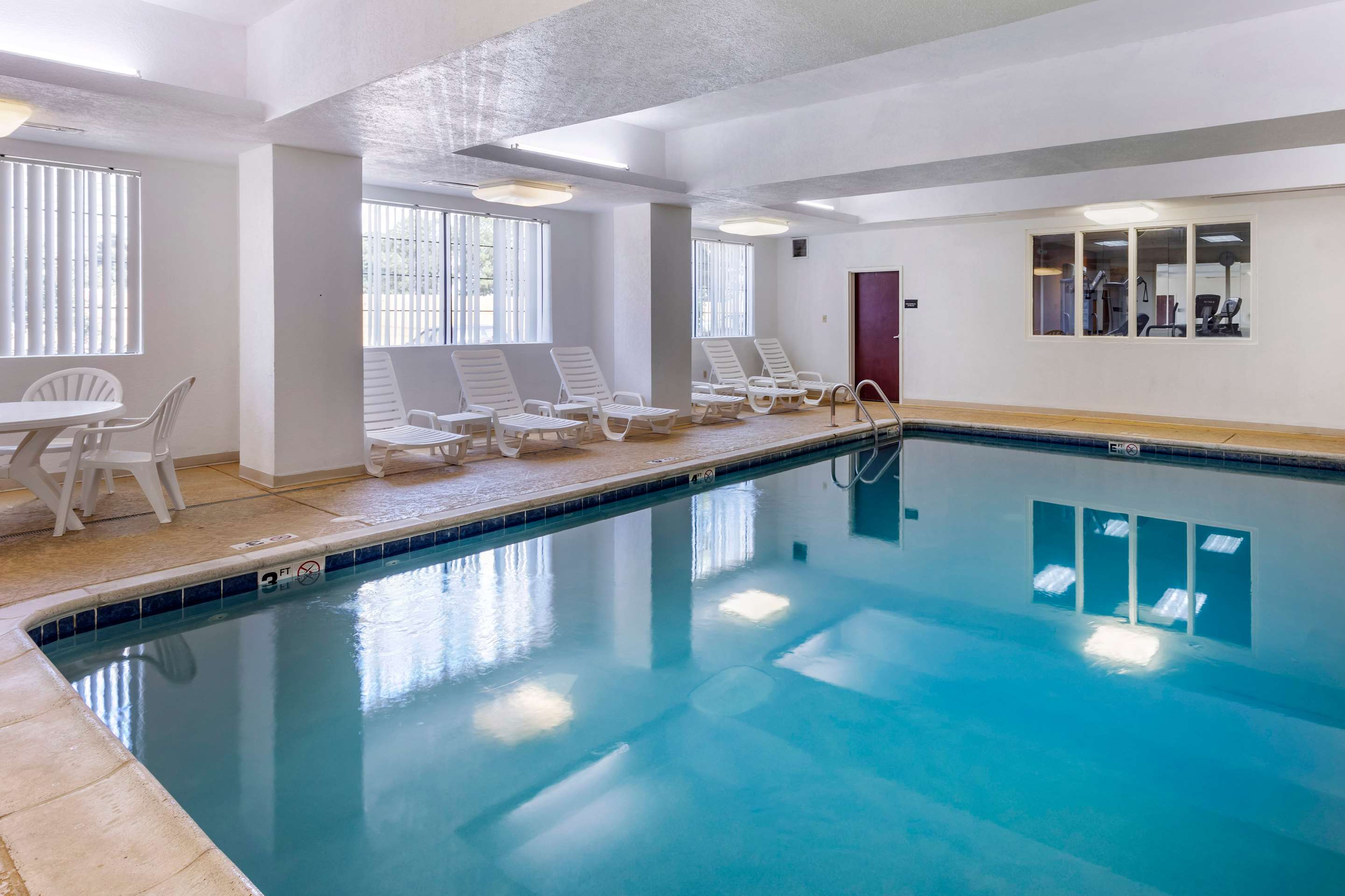 Indoor pool | Comfort Suites Shreveport West I-20