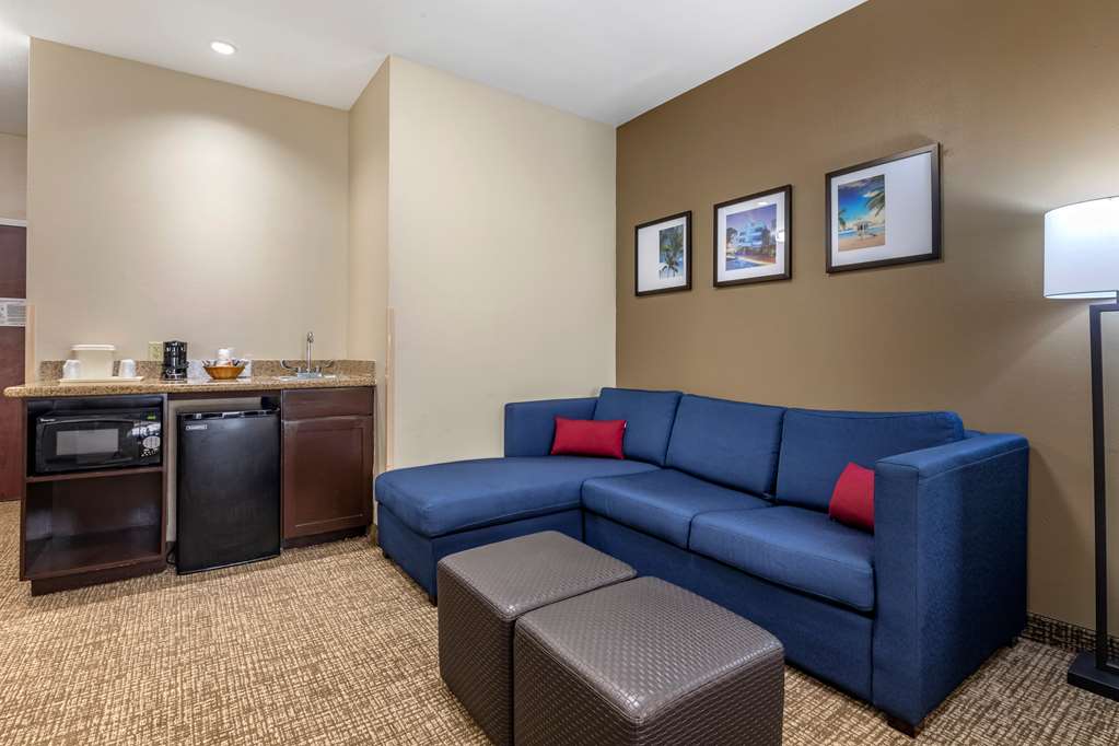 COMFORT SUITES SHREVEPORT WEST I-20-guestroom-Guest Room,Suite,On-Site.jpg