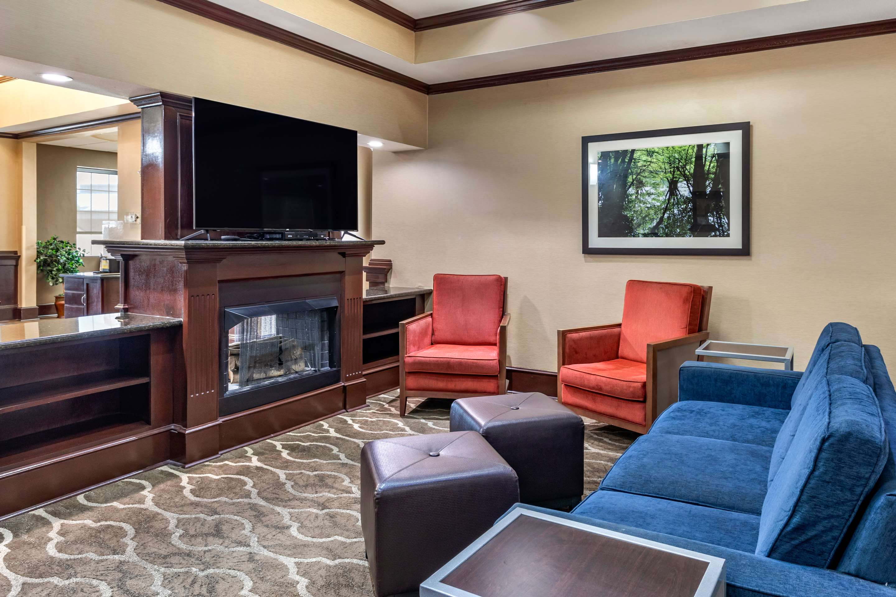 Hotel lobby | Comfort Suites Shreveport West I-20