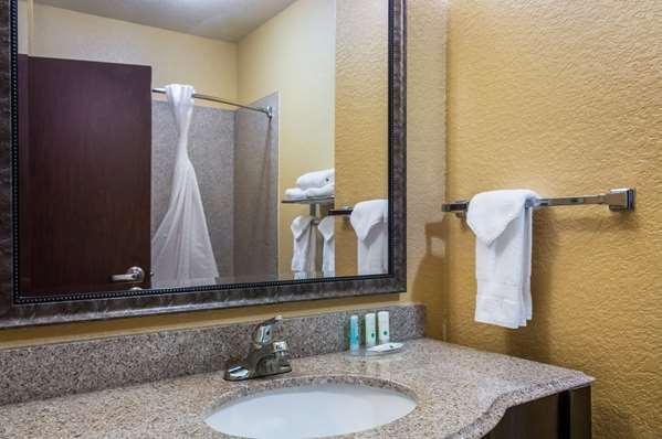 Suite - Quality Inn & Suites Slidell - I-12, Exit 80