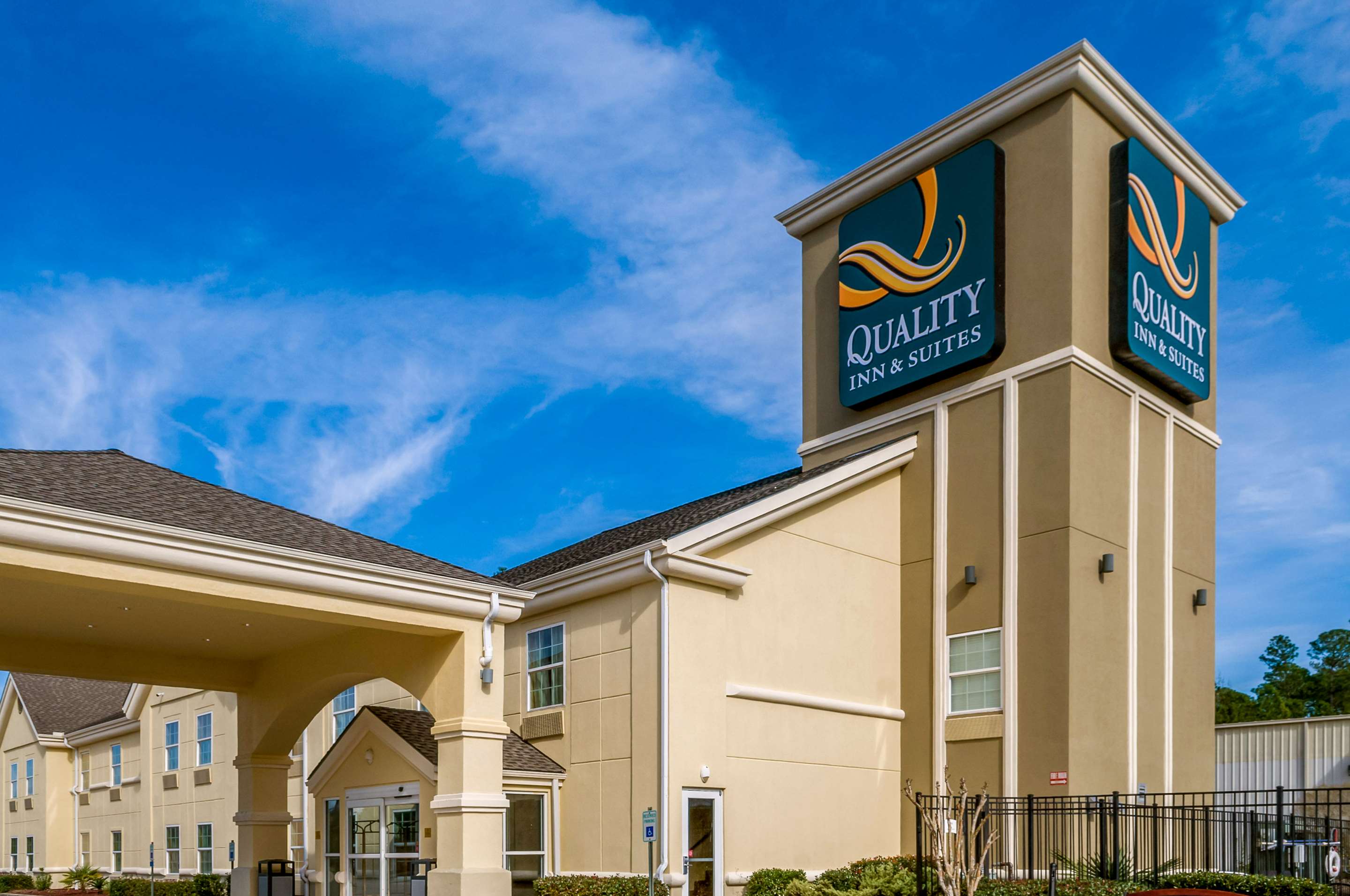 Hotel exterior | Quality Inn & Suites Slidell
