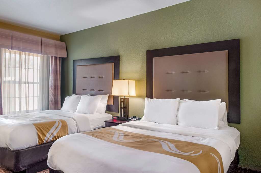 QUALITY INN AND SUITES SLIDELL-guestroom-Guest Room,On-Site.jpg