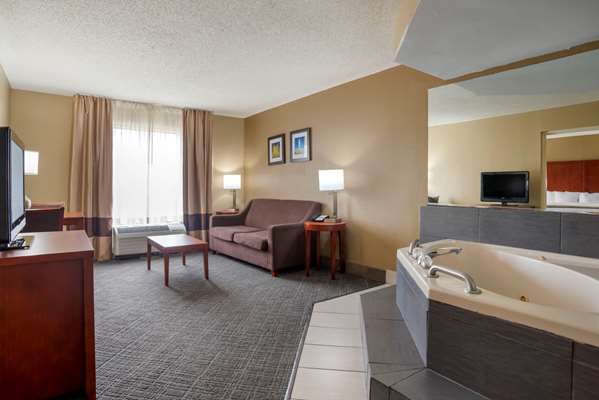 Suite - Comfort Inn Baton Rouge - I-10, Exit 158