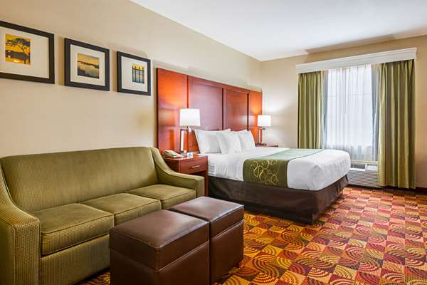 Suite - Comfort Suites Lake Charles - I-10, Exit 33