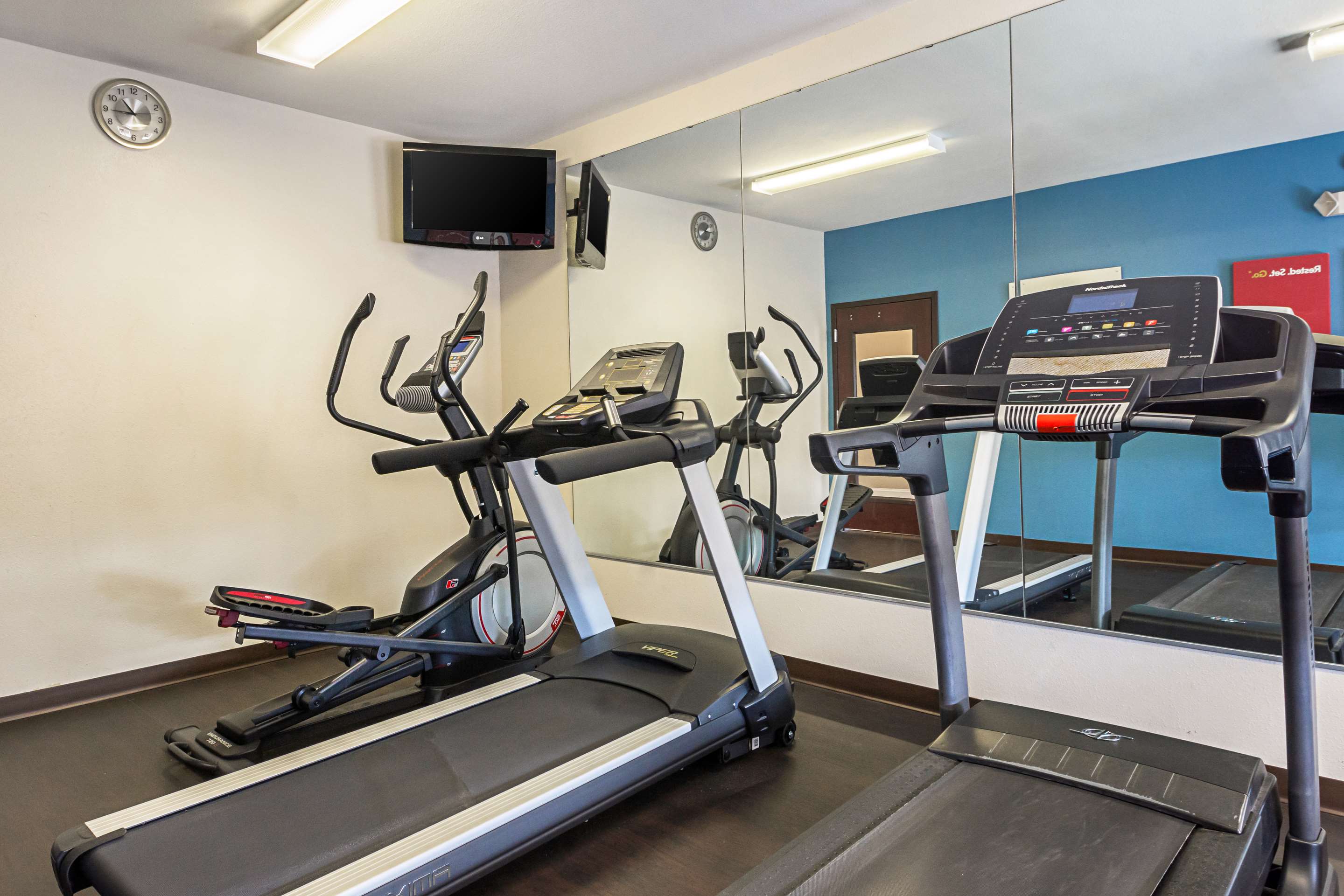 Fitness center | Comfort Suites Lake Charles