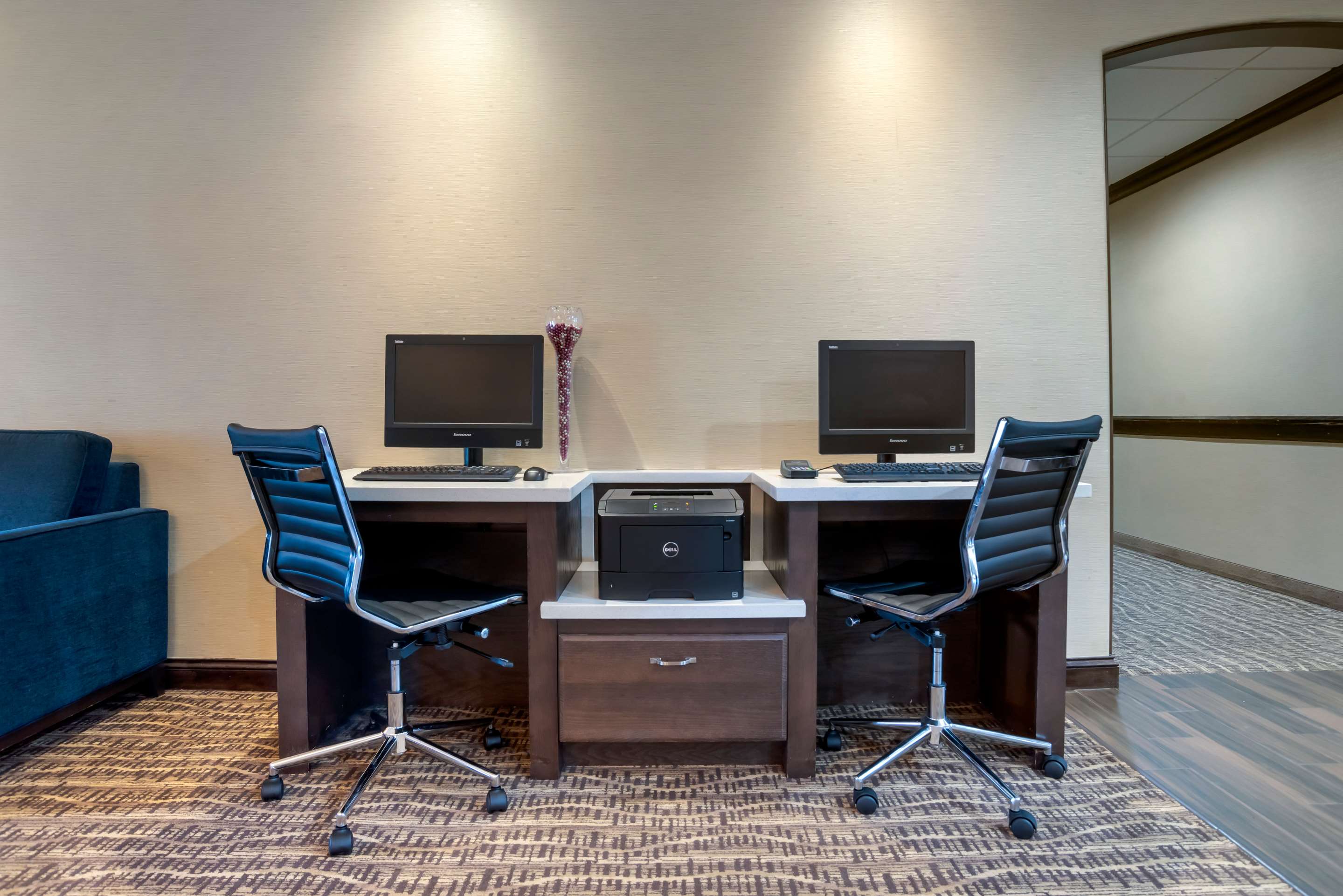 Business center | Comfort Suites Alexandria