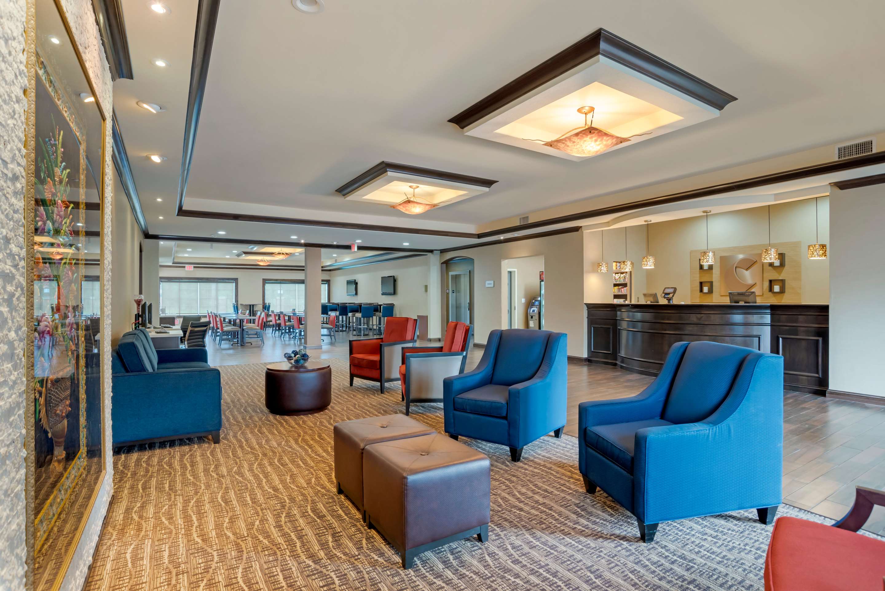 Lobby | Comfort Suites Alexandria