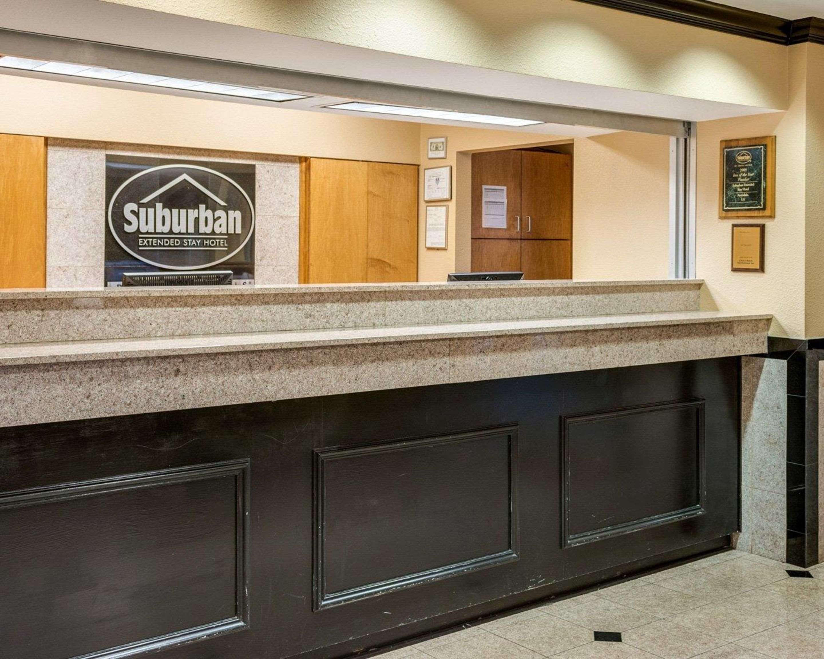Front desk | Suburban Studios Avondale