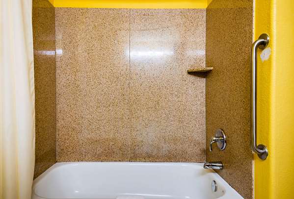  - Quality Inn & Suites Franklin