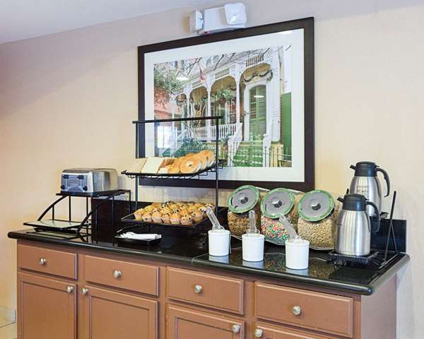 Amenities - Comfort Inn Marrero