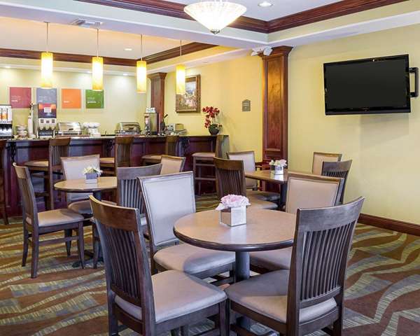 Amenities - Comfort Suites Harvey