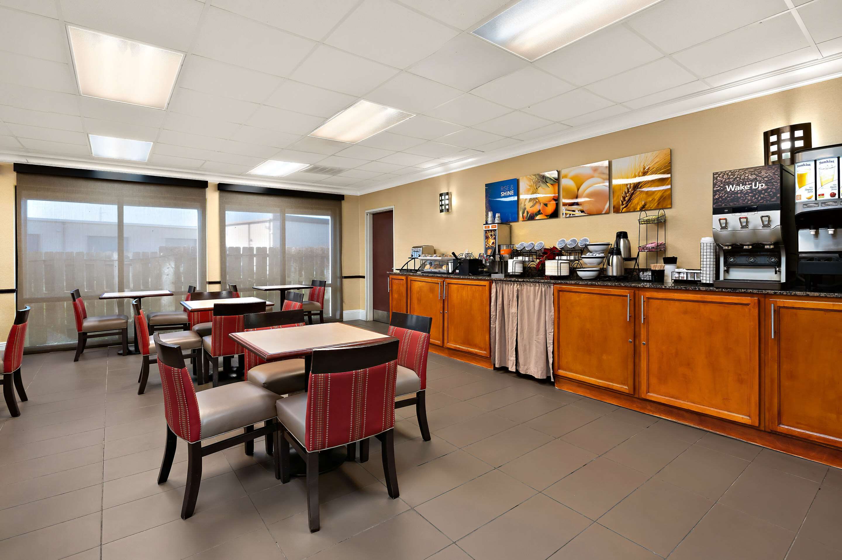 Breakfast area