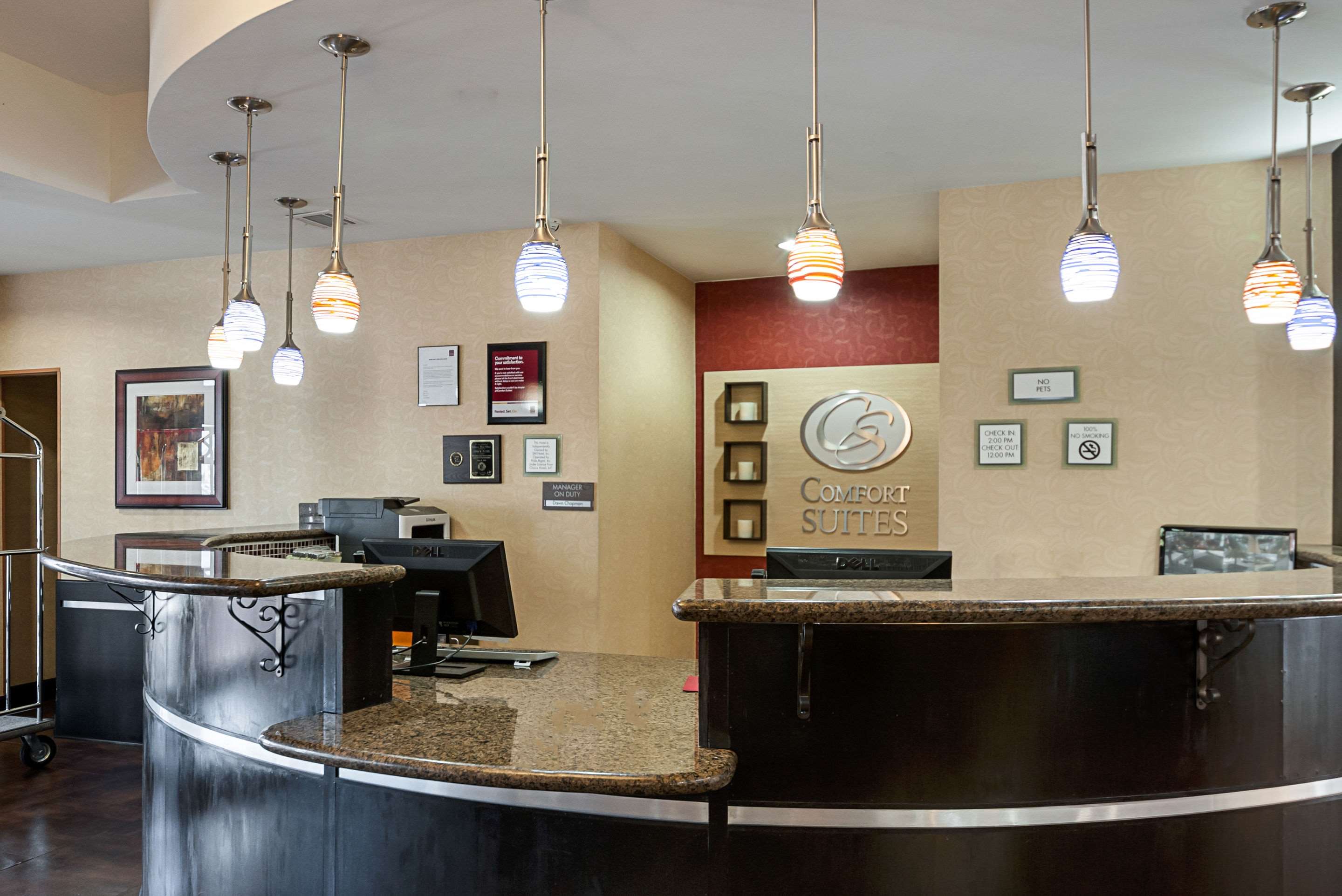 Front desk | Comfort Suites Sulphur - Lake Charles