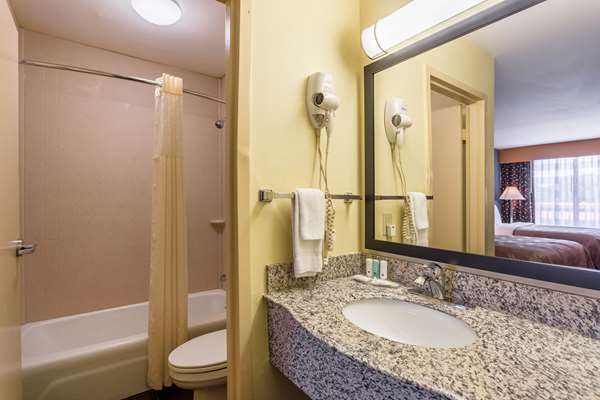  - Quality Inn & Suites Port Allen - I-10, Exit 151