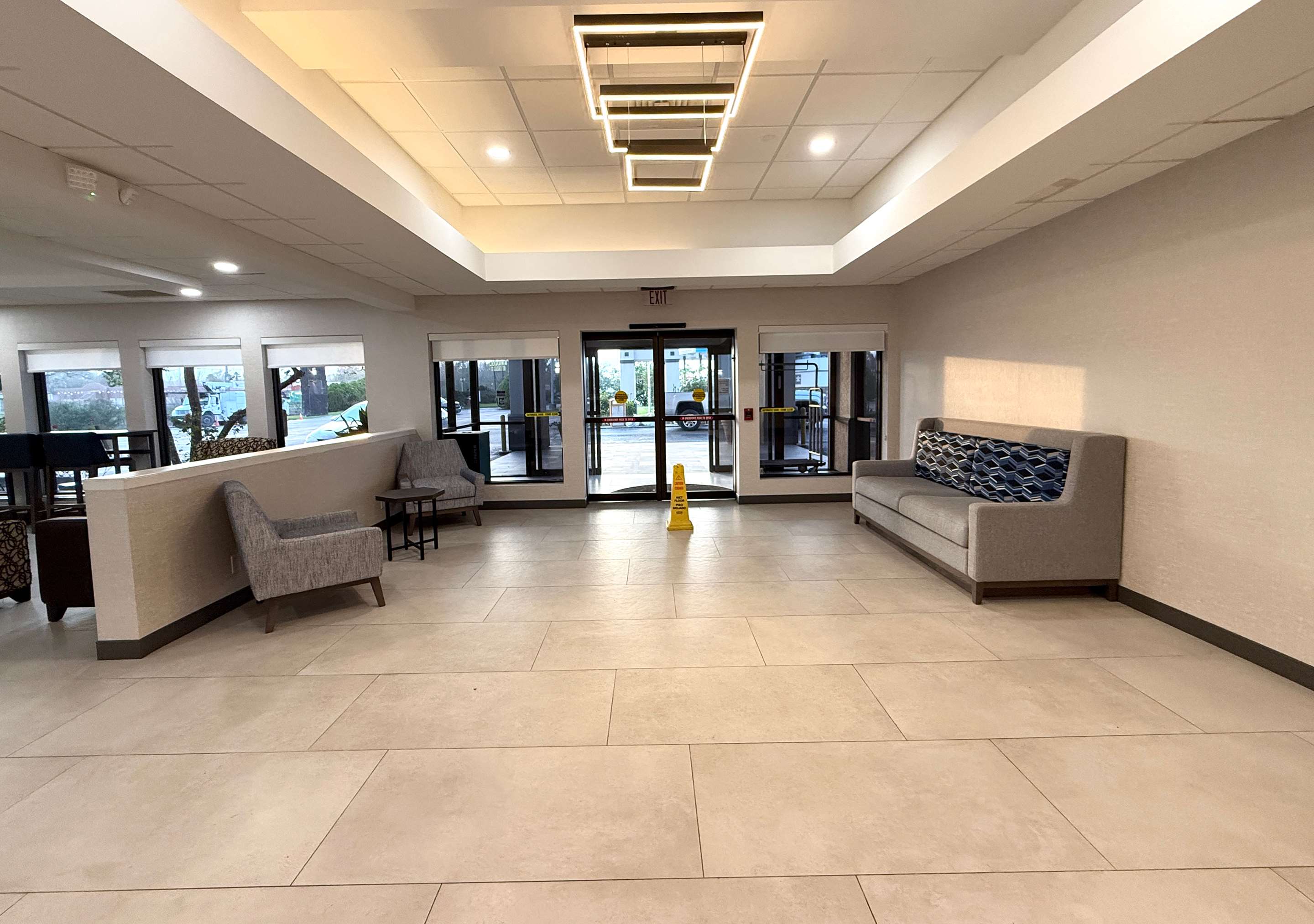 Hotel lobby | Quality Inn & Suites Baton Rouge West – Port Allen