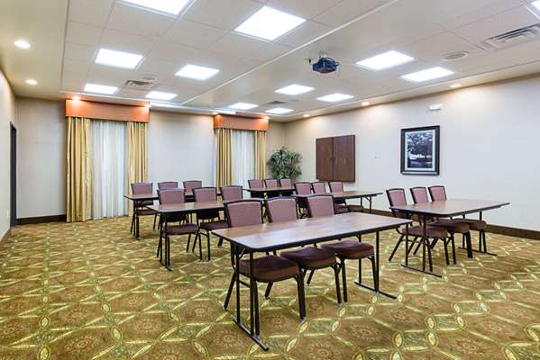  - Comfort Suites Leesville