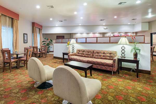 Amenities - Comfort Suites Leesville
