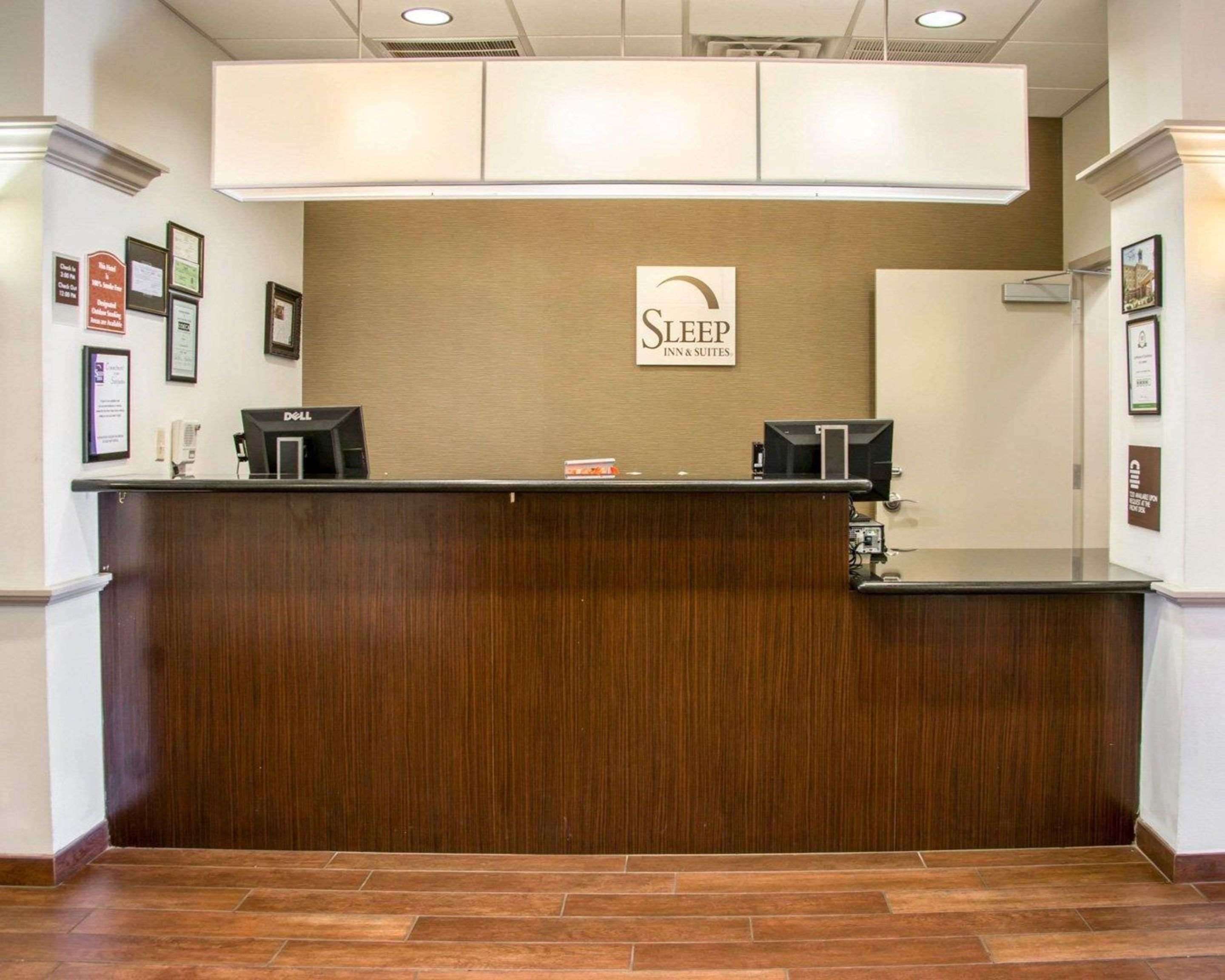 Front desk | Sleep Inn & Suites Medical Center