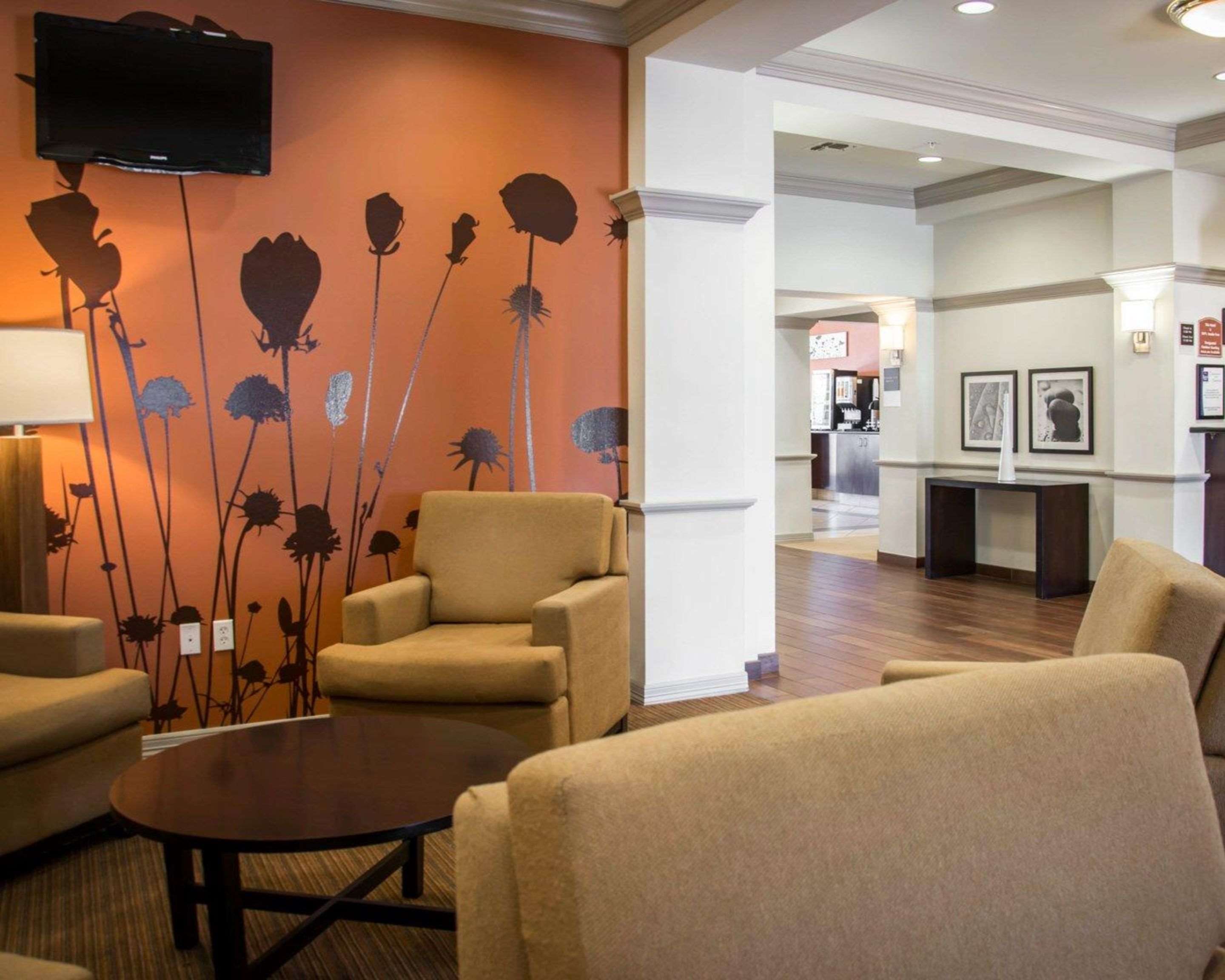 Lobby with sitting area | Sleep Inn & Suites Medical Center