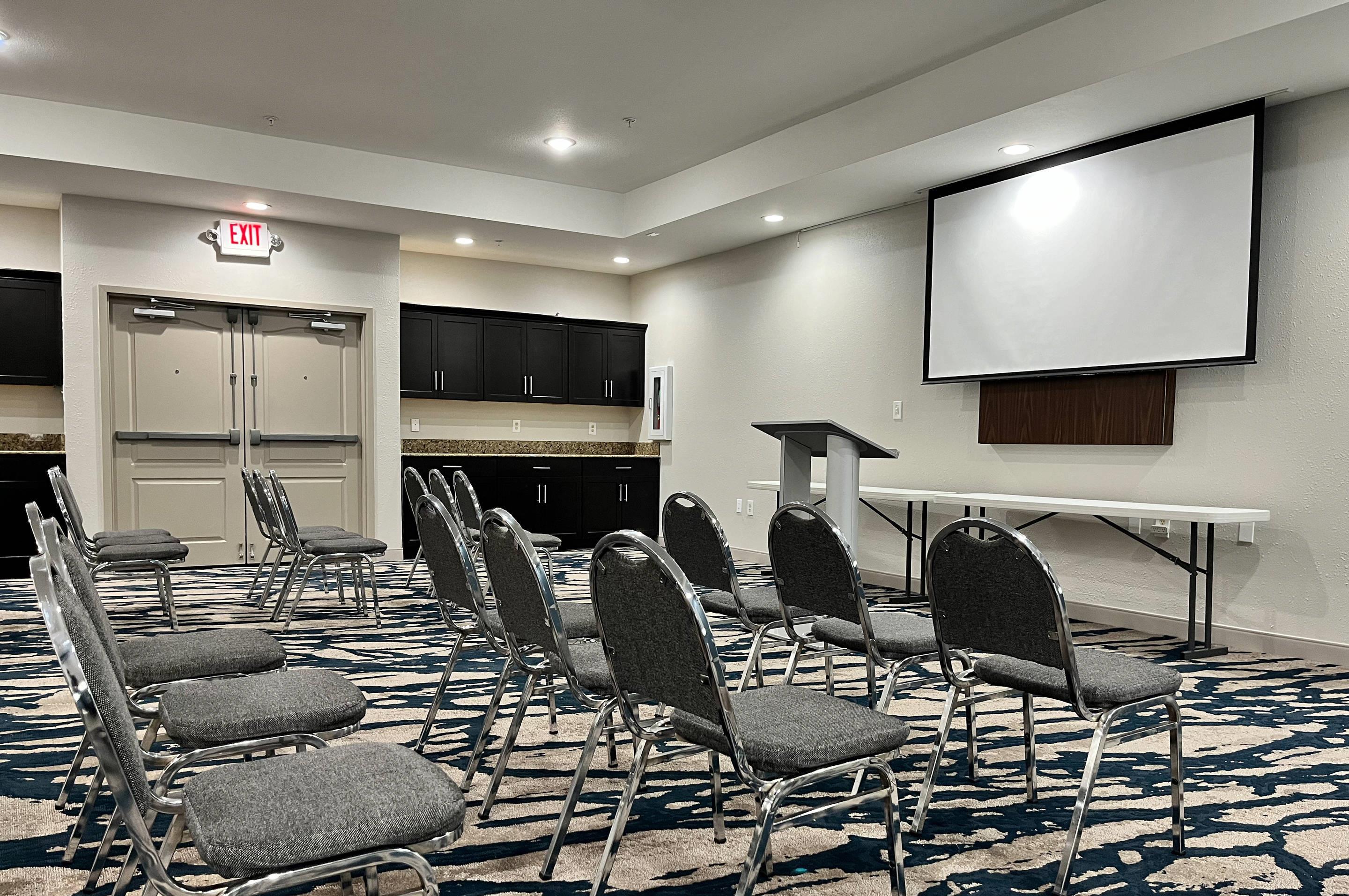 Meeting room | Comfort Suites Oil Center