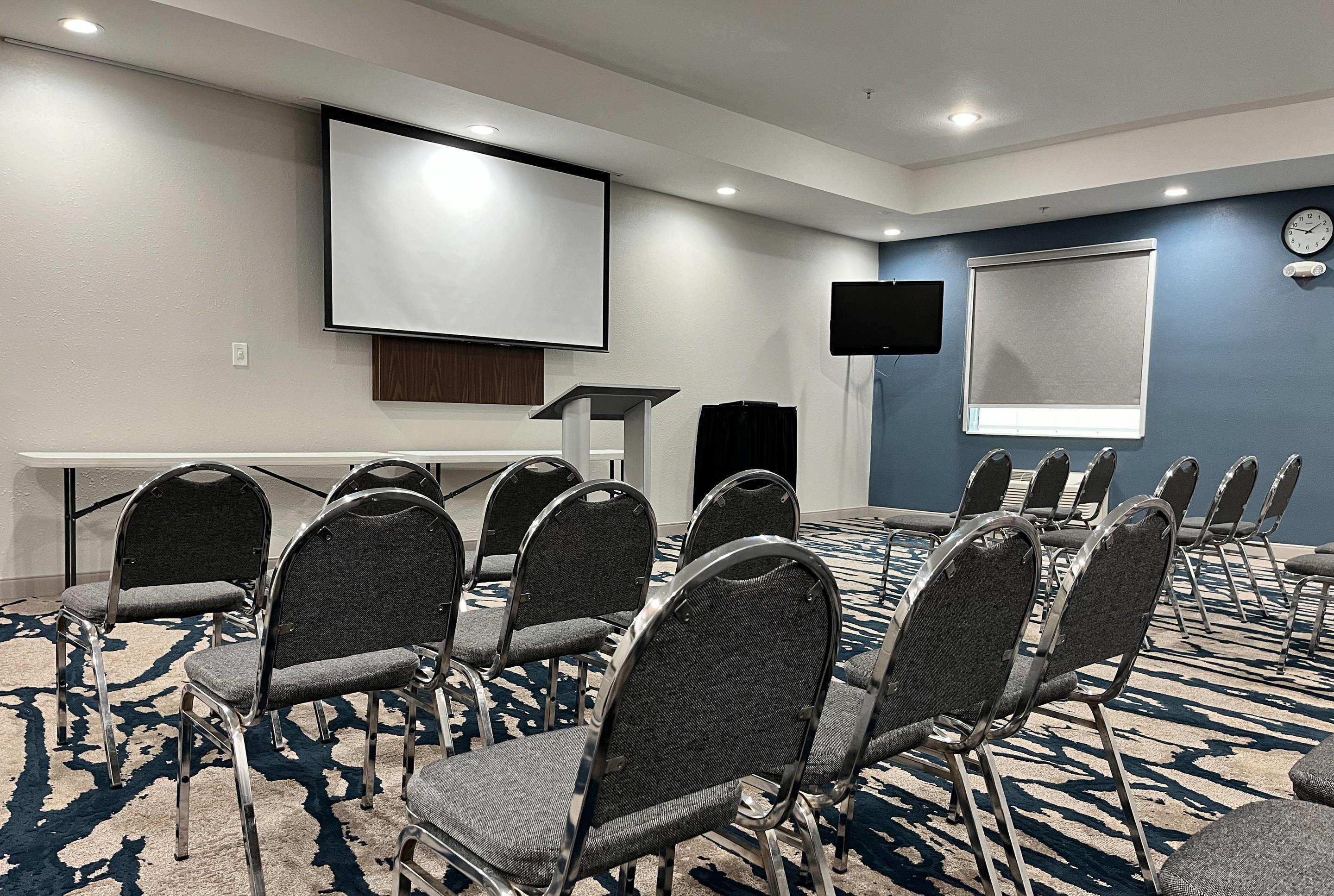 Meeting room | Comfort Suites Oil Center