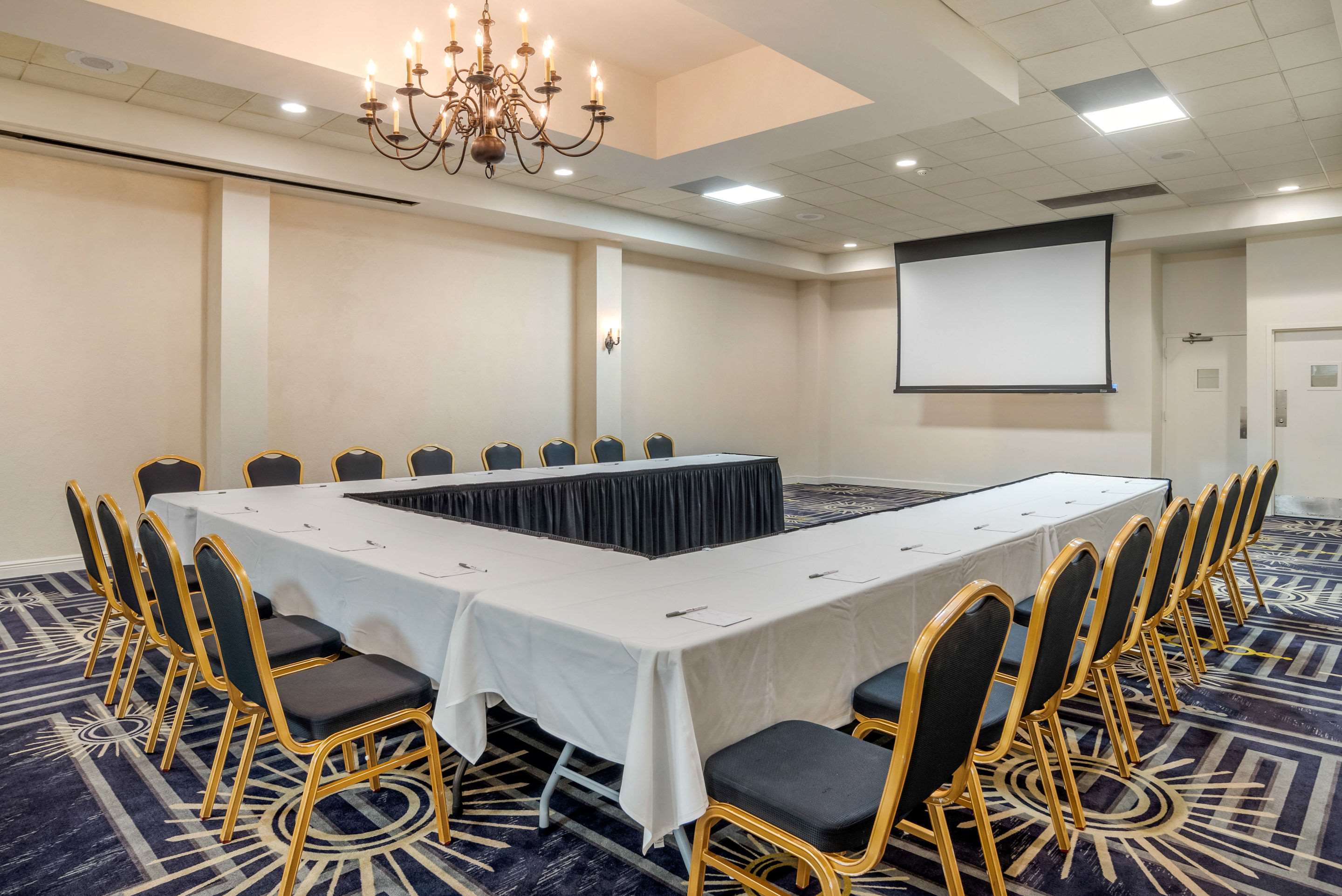 Meeting room | Clarion Inn Conference Center Gonzales