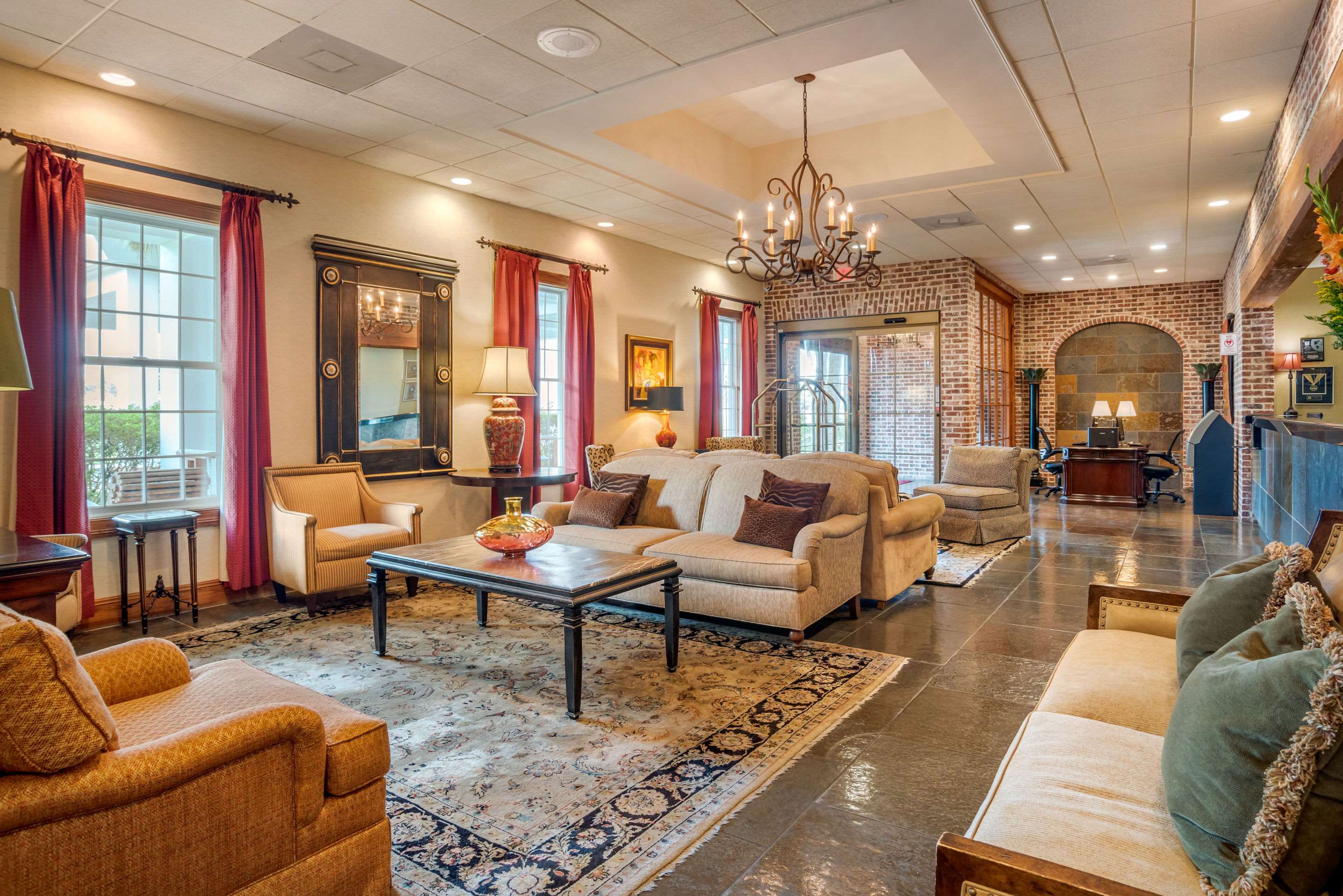 Hotel lobby | Clarion Inn Conference Center Gonzales