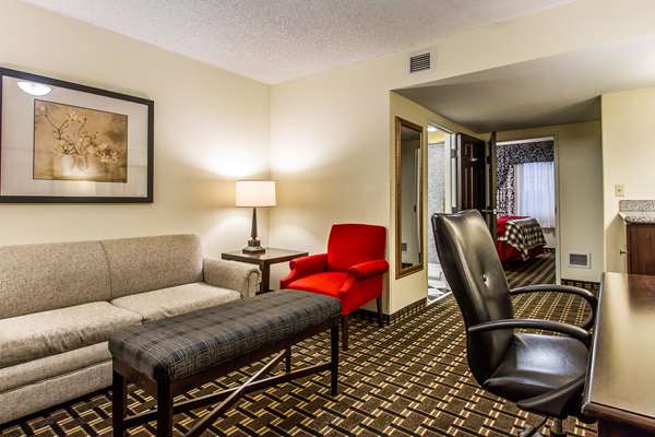 Suite - Evangeline Downs Hotel Opelousas