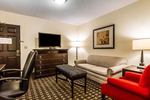 Suite - Evangeline Downs Hotel Opelousas