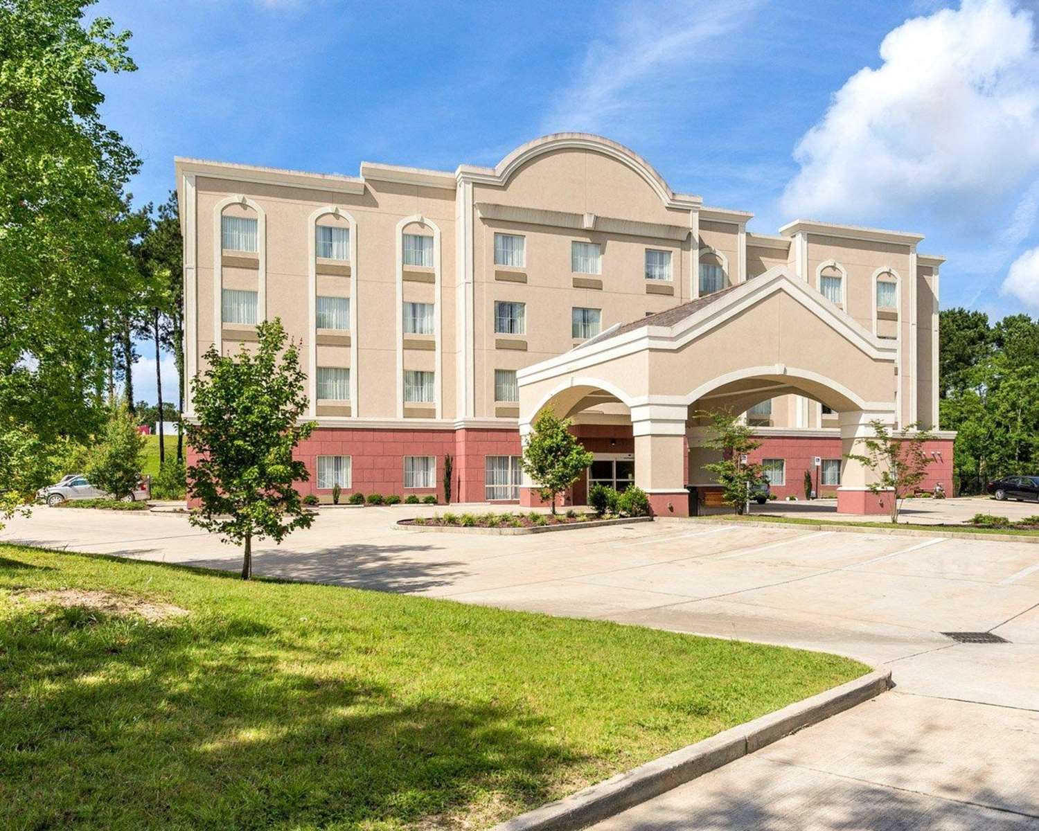 Comfort Suites Covington I12, Exit 65, LA See Discounts