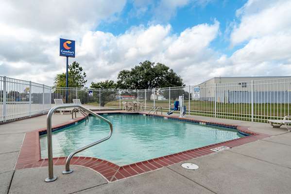 Pool - Comfort Inn & Suites Scott - I-10, Exit 97