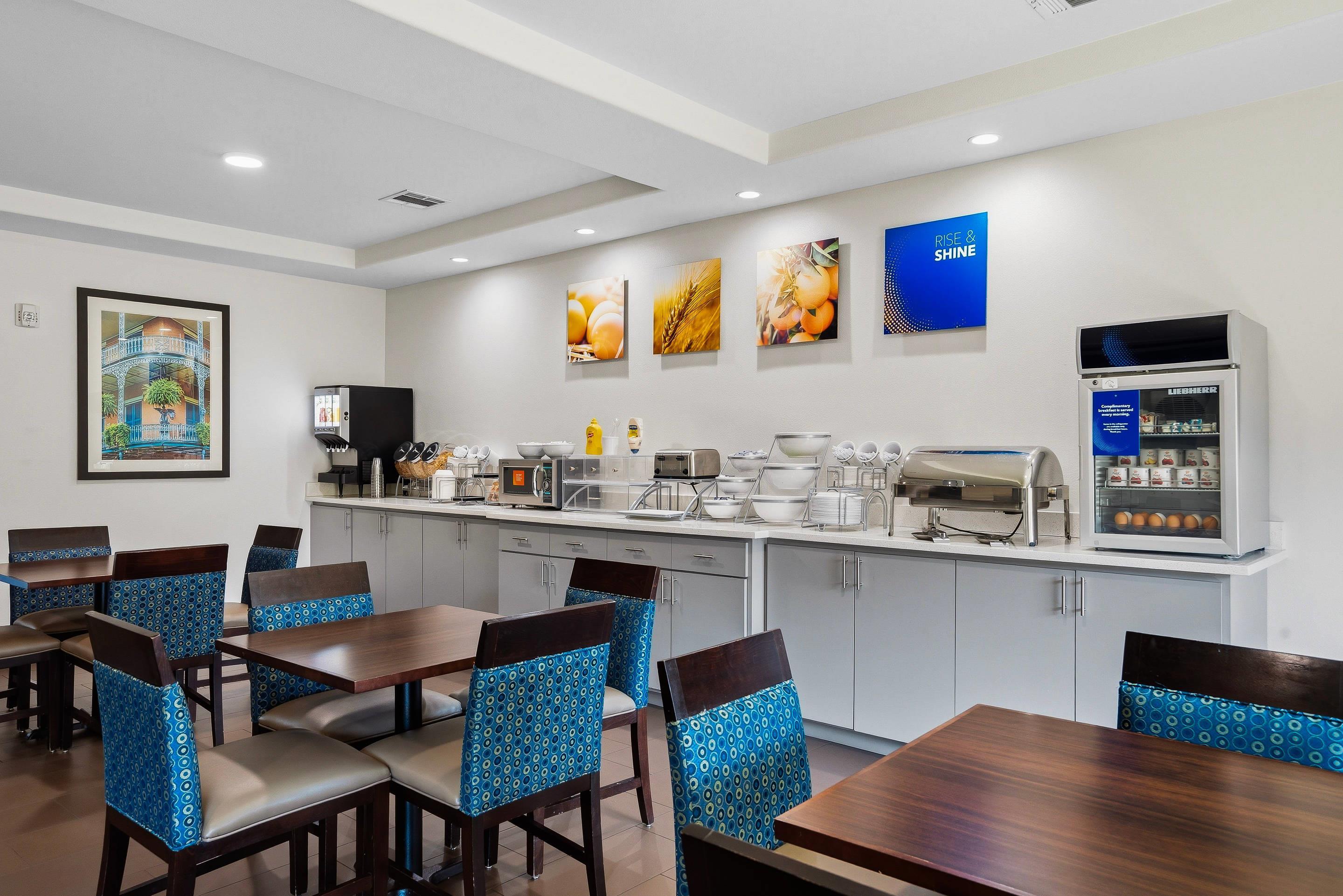 Breakfast area