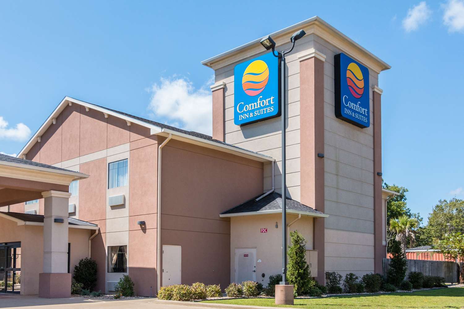 Comfort Inn & Suites Mansfield, LA See Discounts