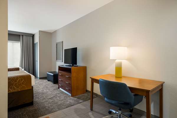  - Comfort Suites Denham Springs