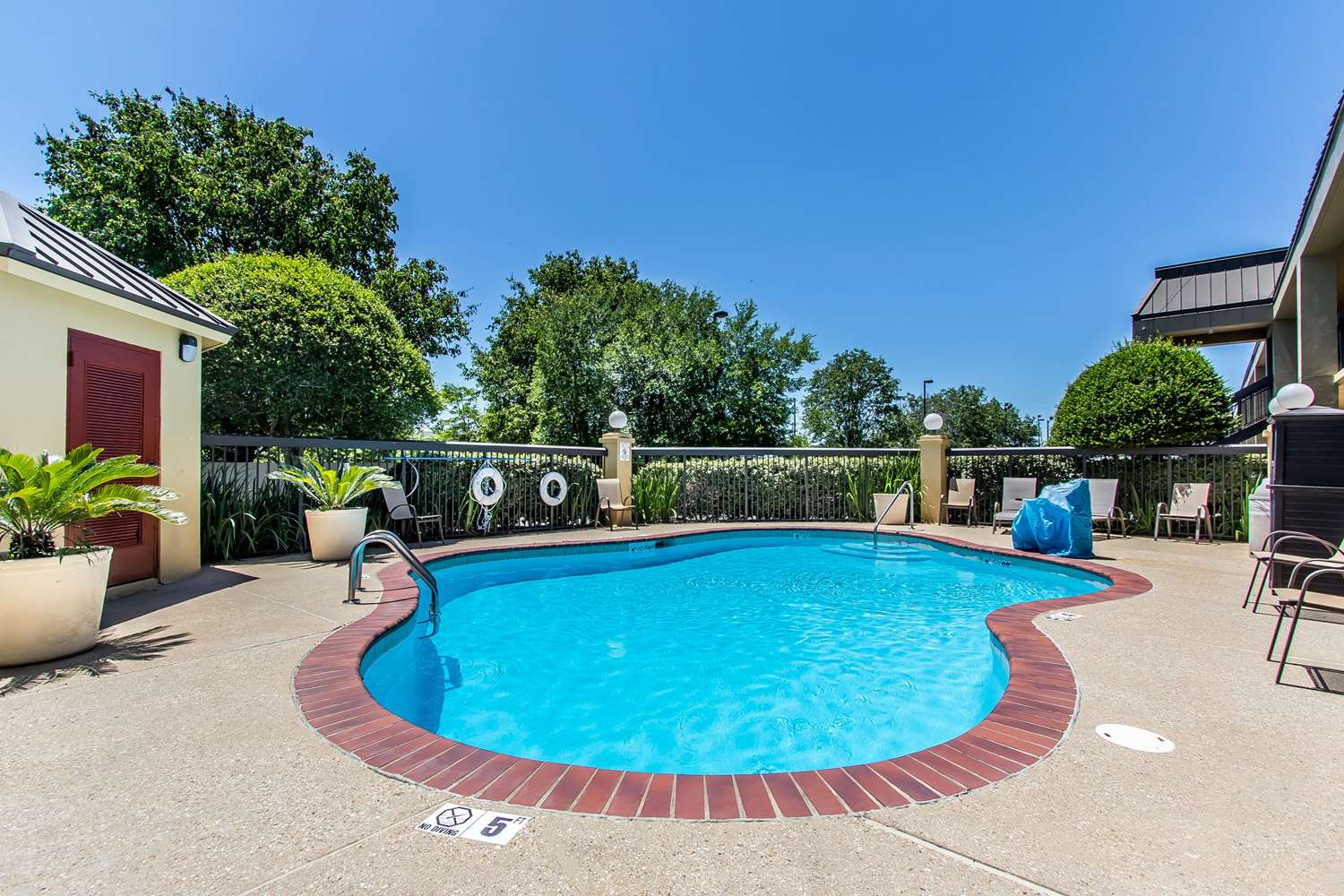 Quality Inn Monroe, LA - See Discounts