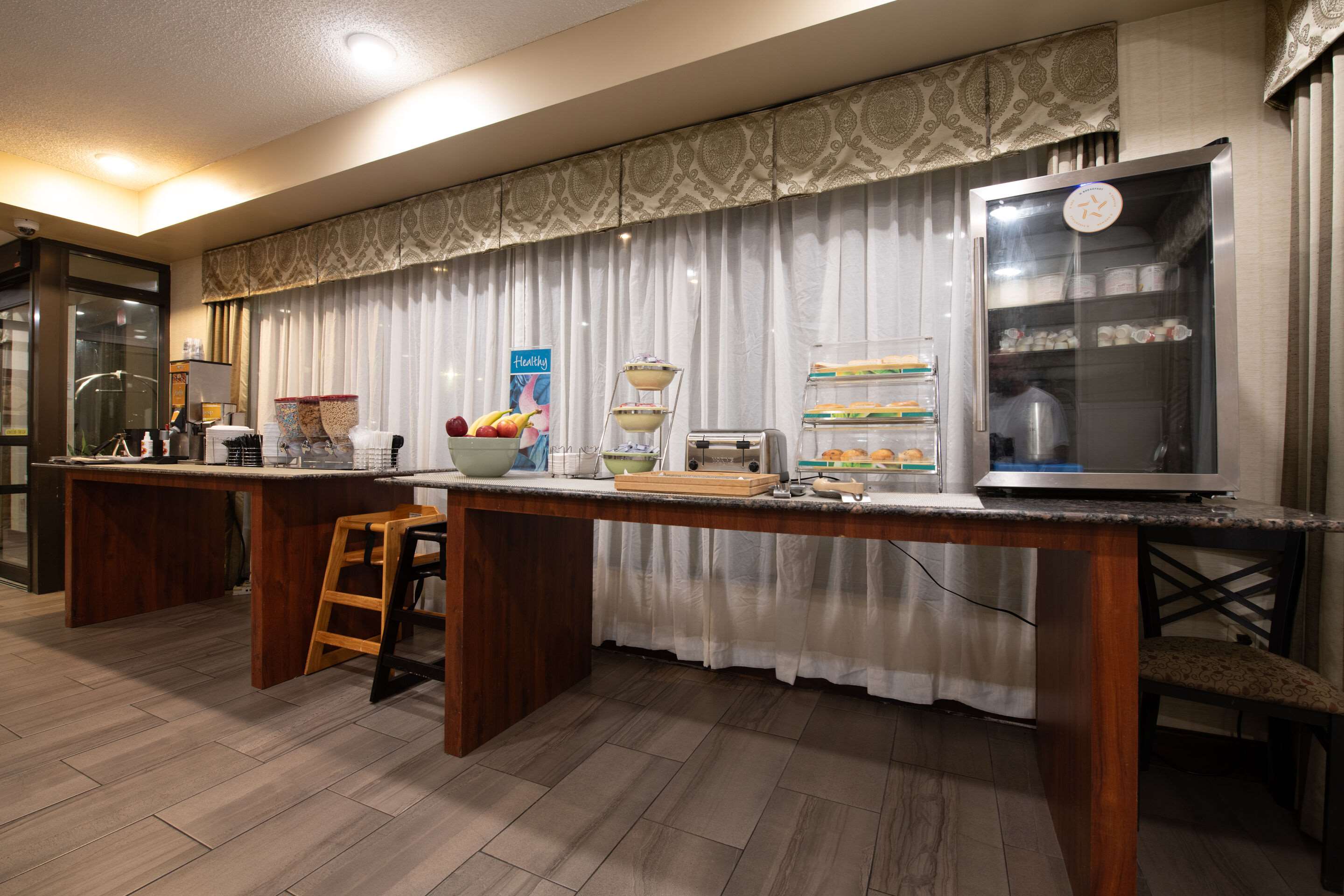 Breakfast area | Quality Inn Monroe