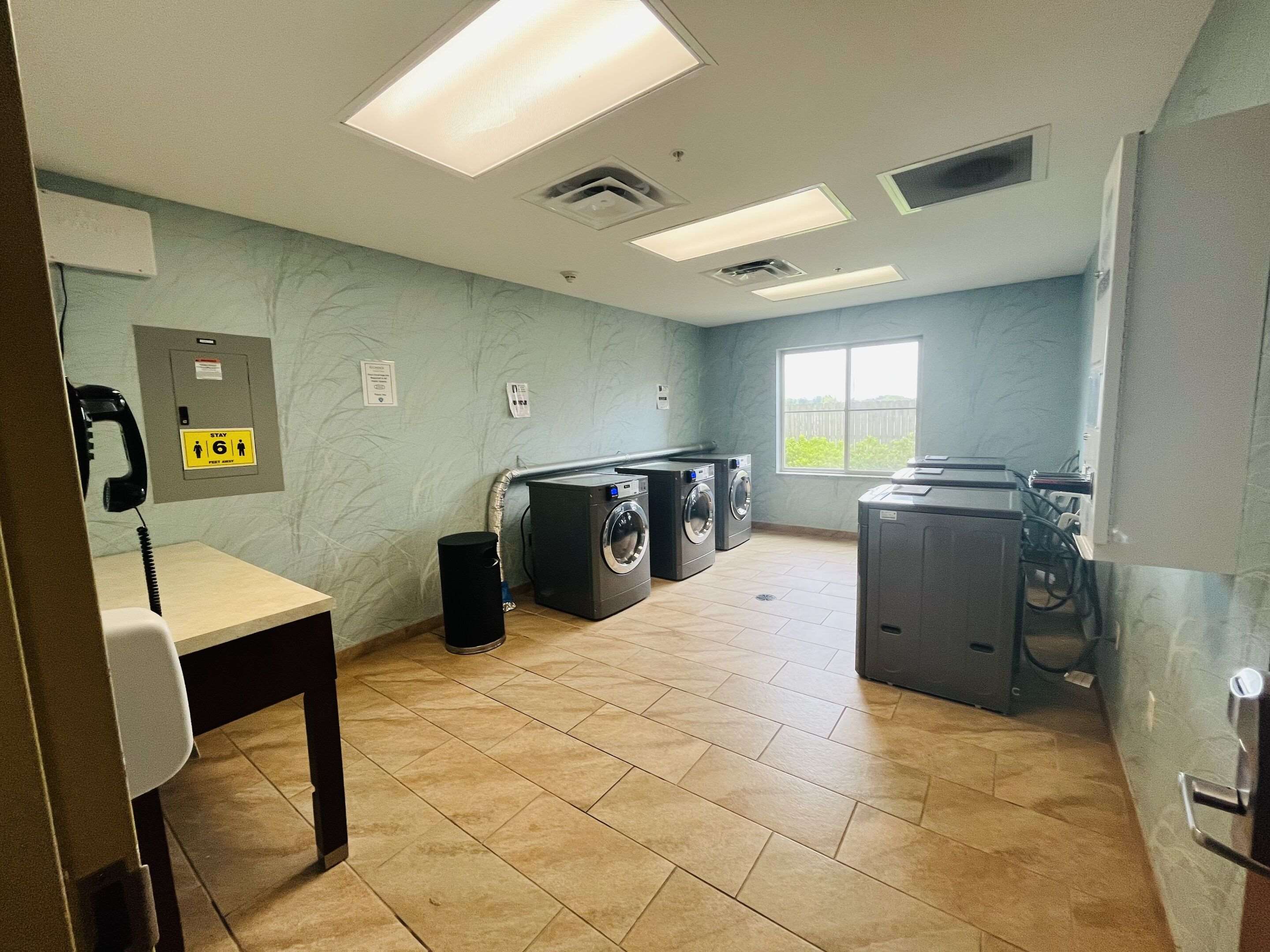 Guest laundry facilities | Suburban Studios Donaldsonville - Gonzales