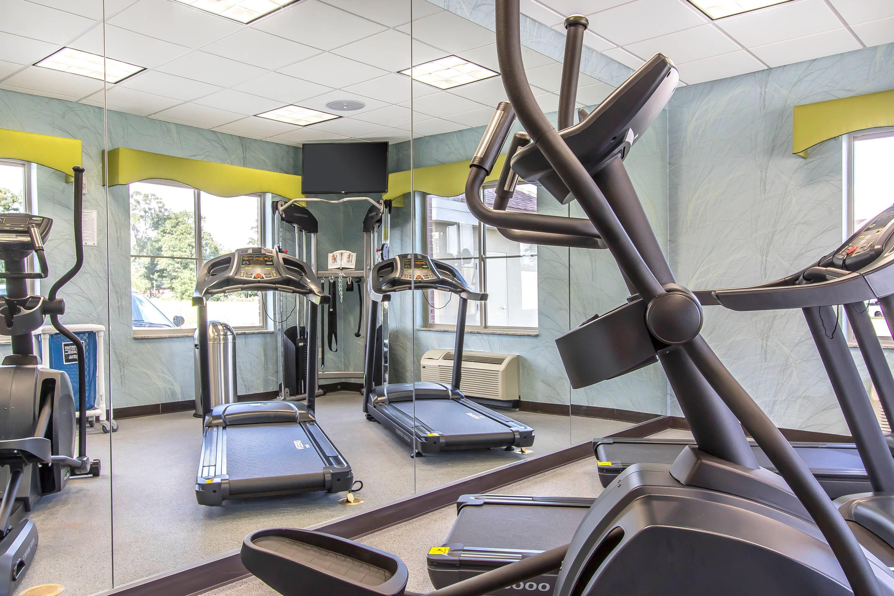 Exercise room with cardio equipment | Suburban Studios Donaldsonville - Gonzales