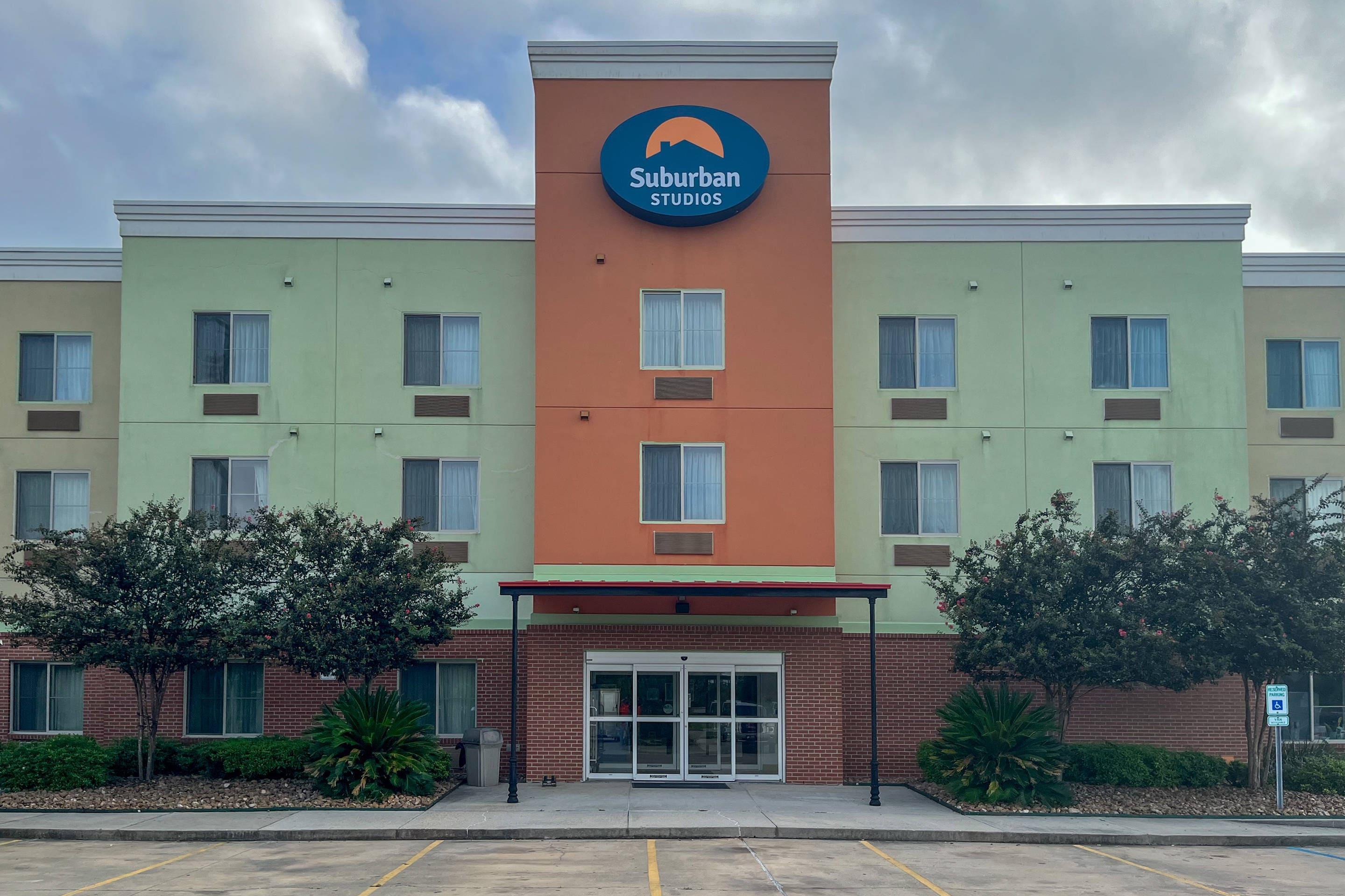 Hotel Entrance | Suburban Studios Donaldsonville - Gonzales