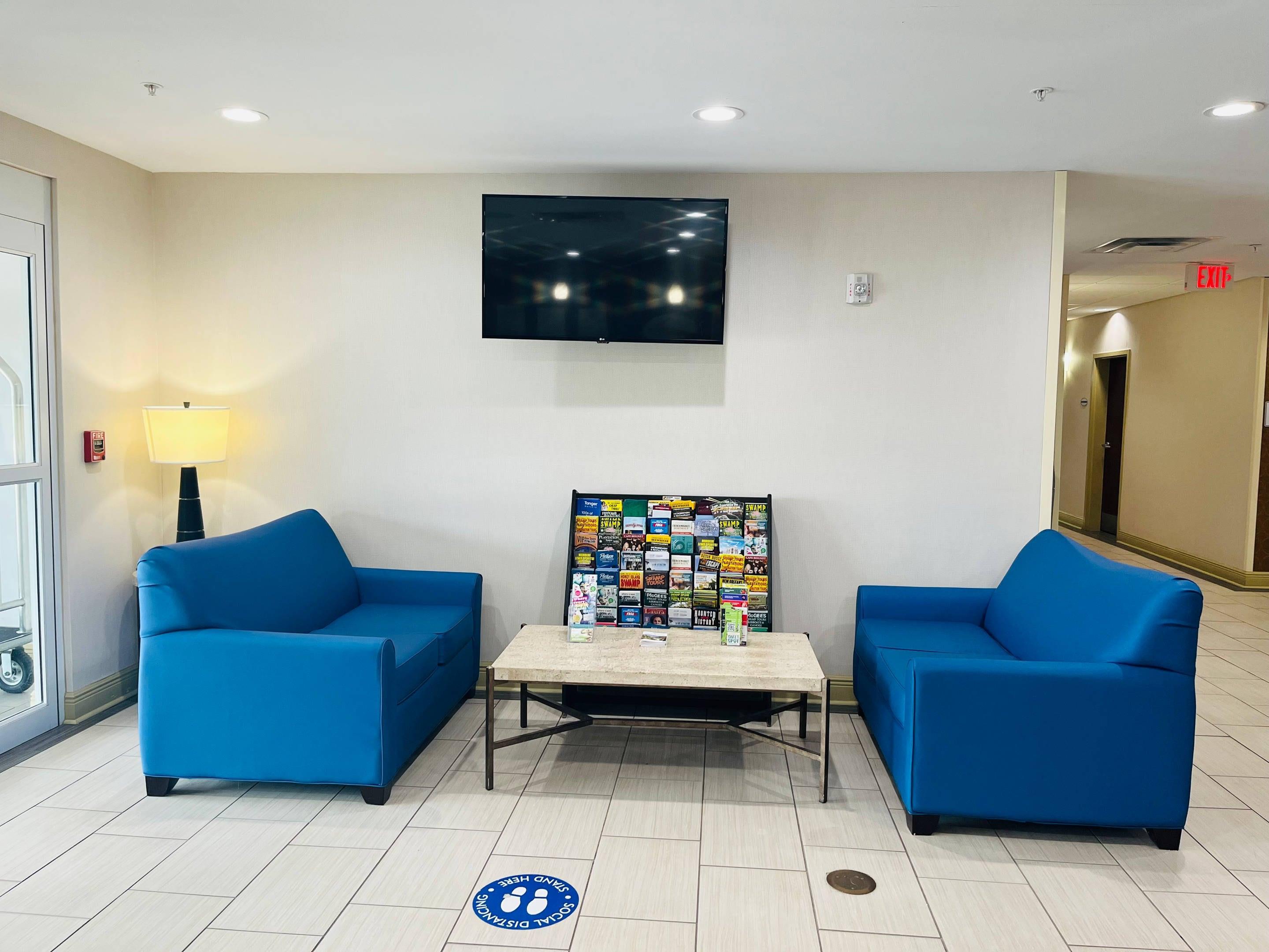 Hotel lobby | Suburban Studios Donaldsonville - Gonzales
