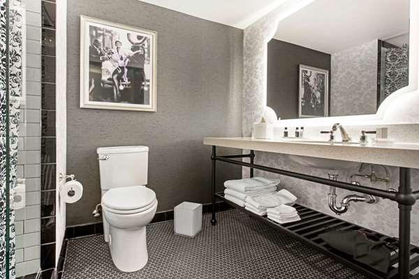 Suite - Cambria Hotel Downtown Warehouse District New Orleans