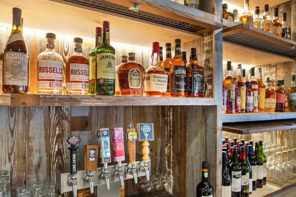 Bar - Cambria Hotel Downtown Warehouse District New Orleans