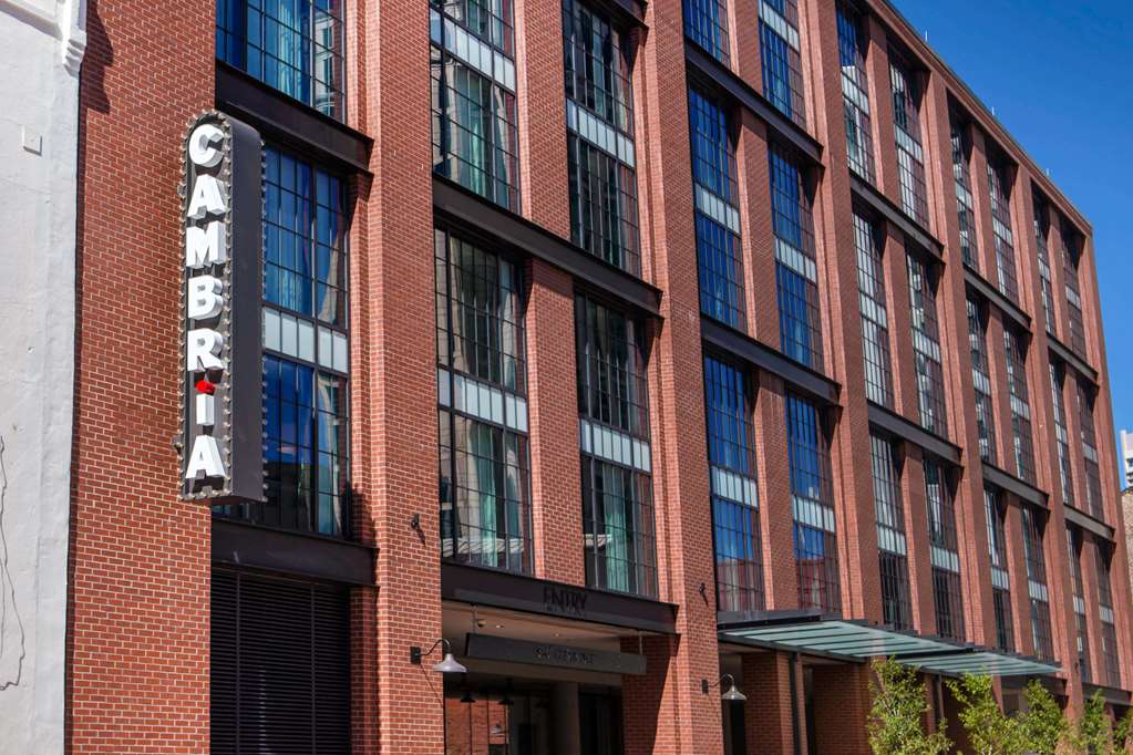 Cambria Hotel Downtown Warehouse Dist