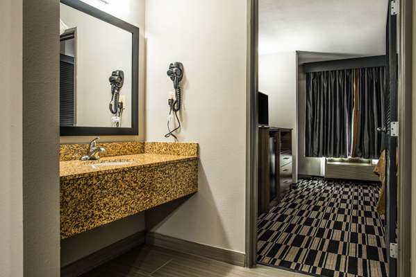 Suite - Quality Suites Lake Charles - I-10, Exit 29 & 30B