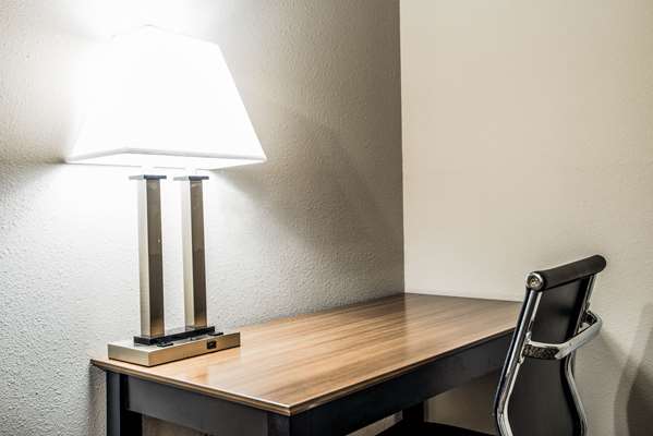 Suite - Quality Suites Lake Charles - I-10, Exit 29 & 30B