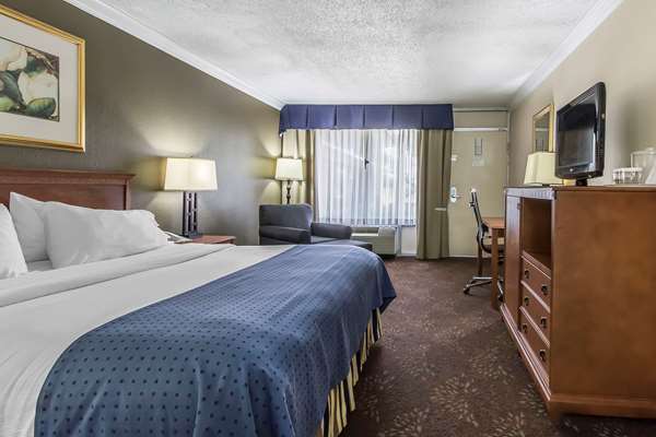 - Clarion Inn Morgan City