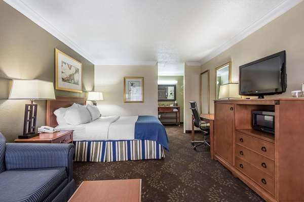  - Clarion Inn Morgan City